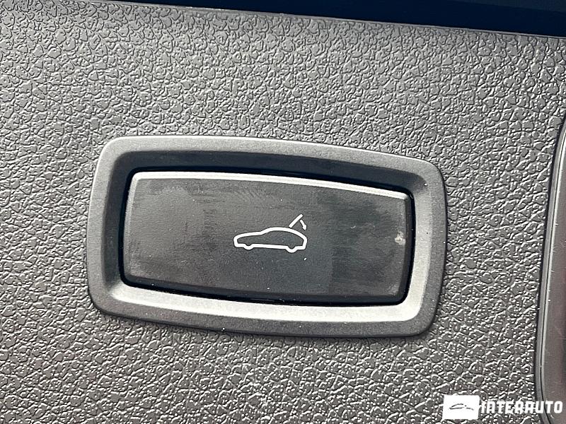 Porsche Macan 21 porsche macan 2016