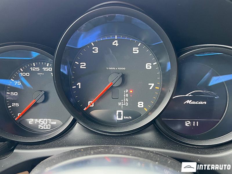 Porsche Macan 10 porsche macan 2016