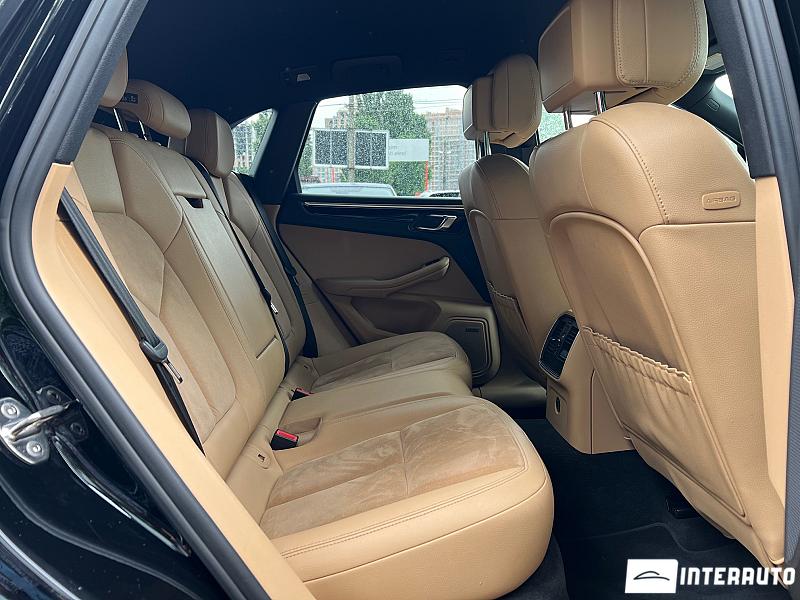 Porsche Macan 17 porsche macan 2016