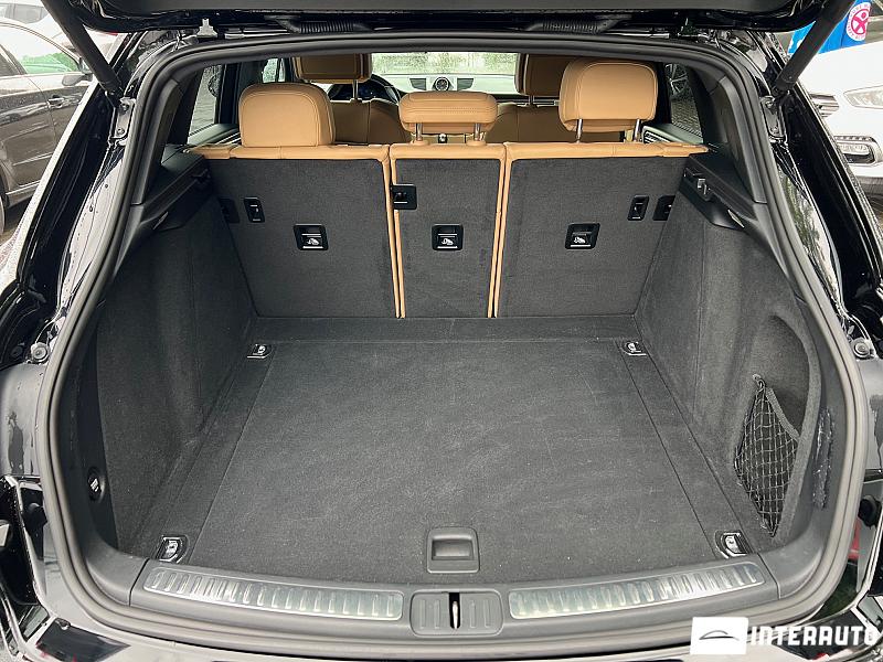 Porsche Macan 20 porsche macan 2016