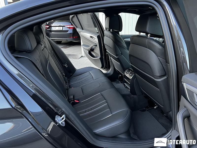 BMW 530e 10 bmw 530e 2019