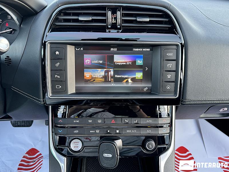 Jaguar XE 10 jaguar xe 2016