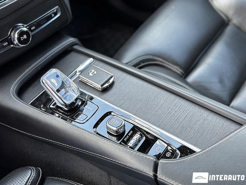 Volvo XC 90 17 volvo xc 90 2019