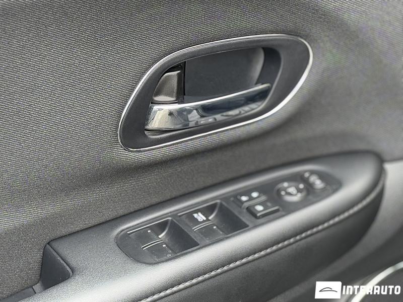 Honda HR-V 7 honda hr-v 2020