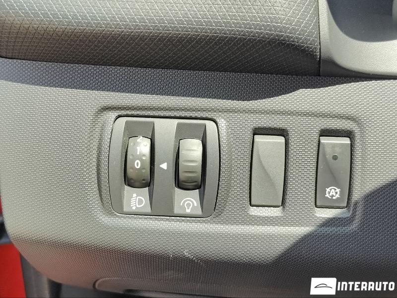 Renault Clio 18 renault clio 2015