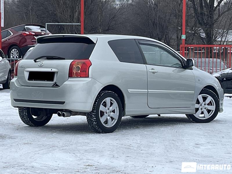 Toyota Corolla 2 toyota corolla 2005