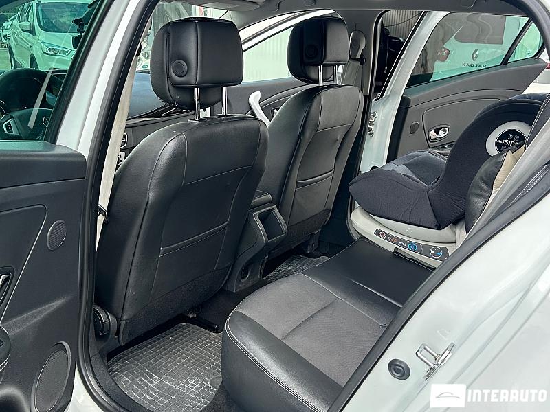 Renault Megane 25 renault megane 2012