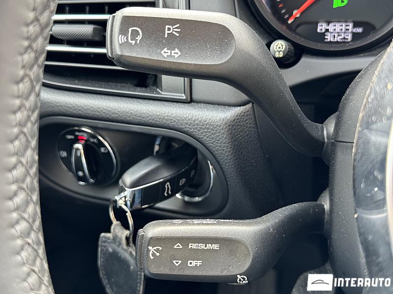 Porsche Macan 13 porsche macan 2019