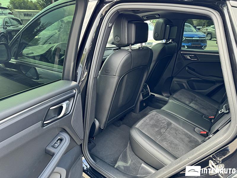 Porsche Macan 23 porsche macan 2019