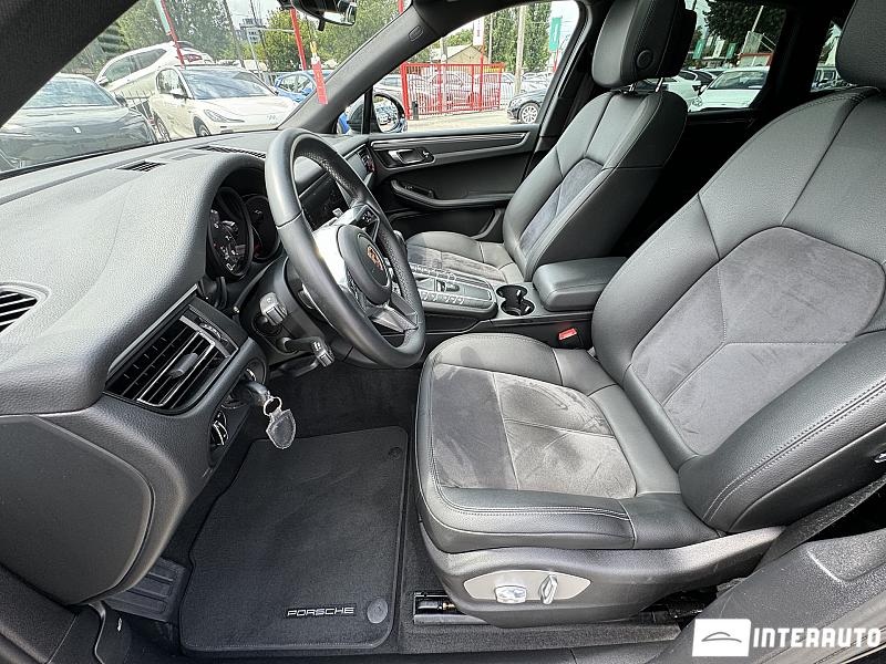 Porsche Macan 9 porsche macan 2019