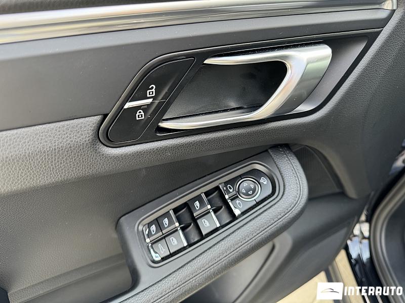 Porsche Macan 8 porsche macan 2019