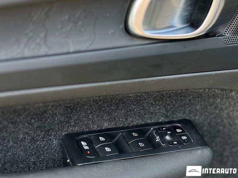 Volvo XC 40 8 volvo xc 40 2022