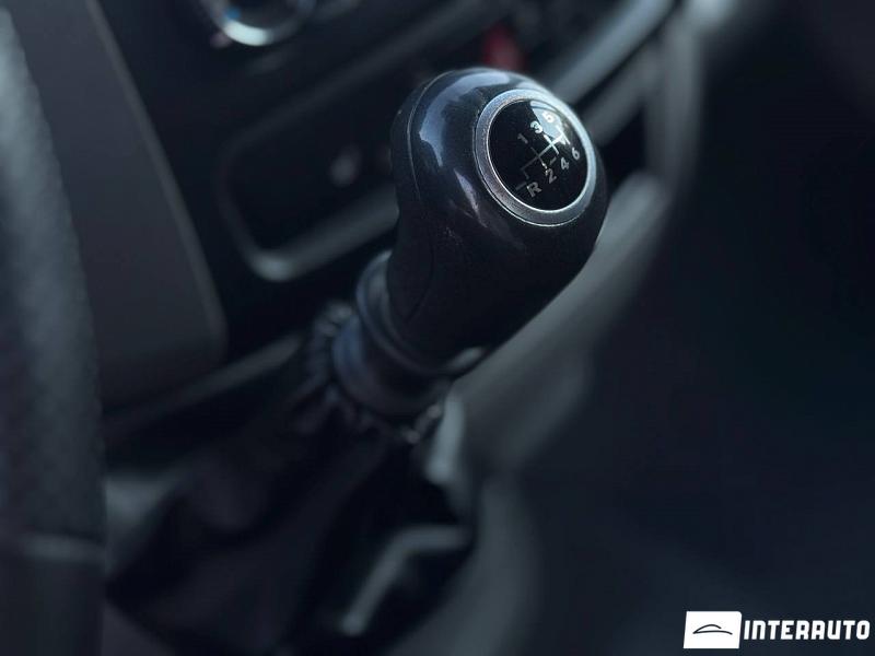 Mercedes Sprinter 12 mercedes sprinter 2015