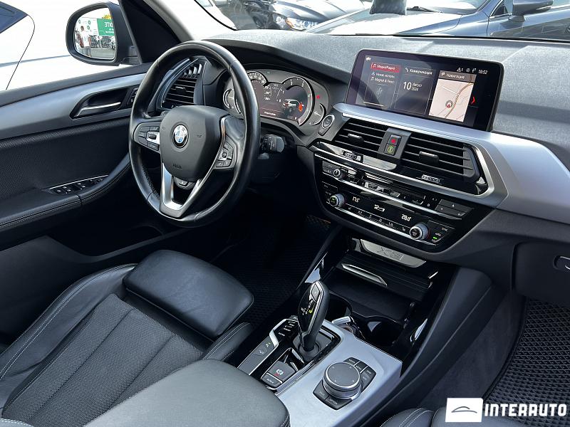 BMW X3 2.0D 8 bmw x3 2.0d 2019