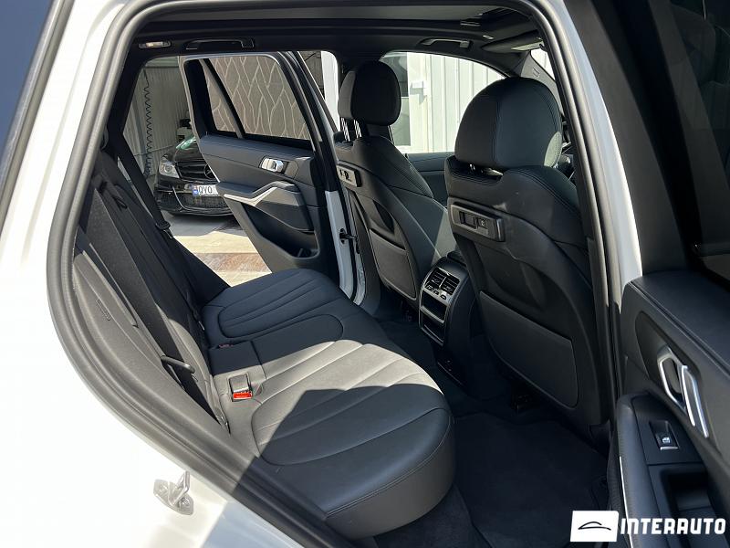 BMW X5 4.0i 17 bmw x5 4.0i 2021