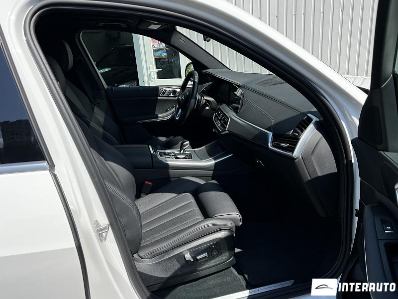 BMW X5 4.0i 5 bmw x5 4.0i 2021