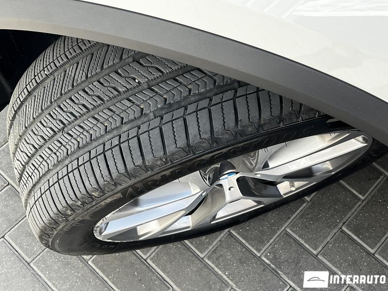 BMW X5 4.0i 22 bmw x5 4.0i 2021