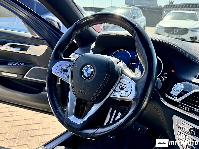 BMW 740e 9 bmw 740e 2017