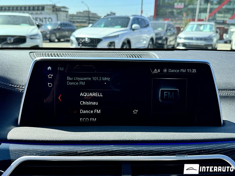 BMW 740e 11 bmw 740e 2017