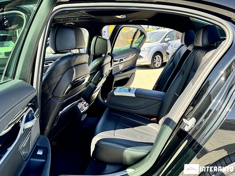 BMW 740e 15 bmw 740e 2017