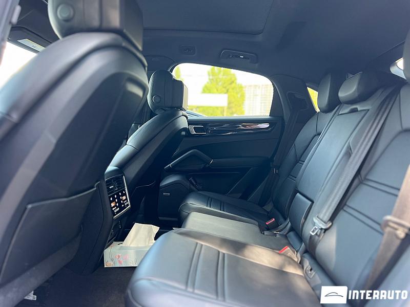 Porsche Cayenne Coupe 16 porsche cayenne coupe 2020