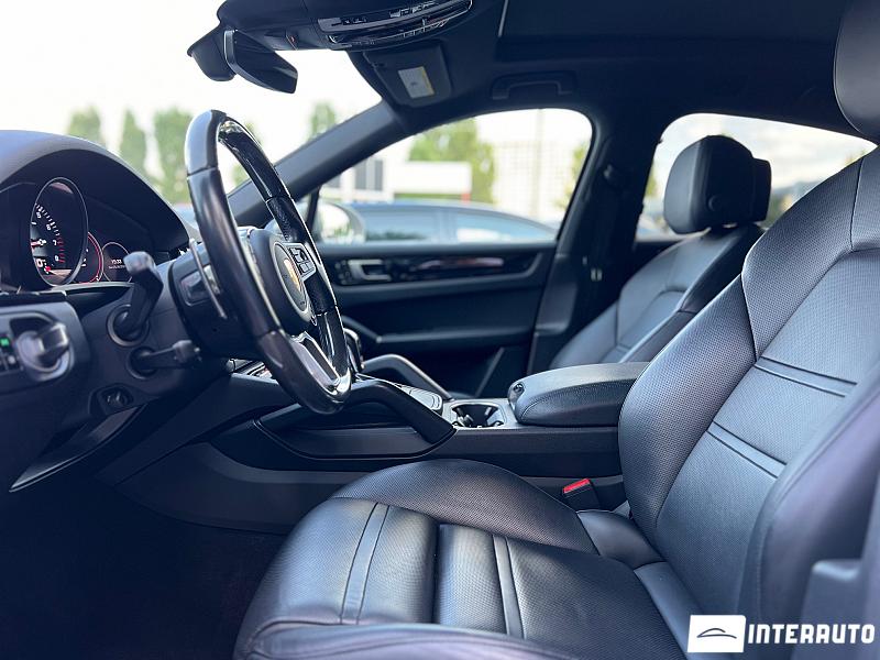 Porsche Cayenne Coupe 11 porsche cayenne coupe 2020