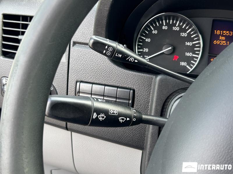 Mercedes Sprinter 10 mercedes sprinter 2011