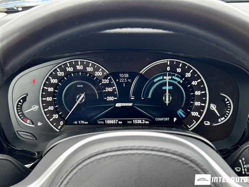 BMW 530e 11 bmw 530e 2019