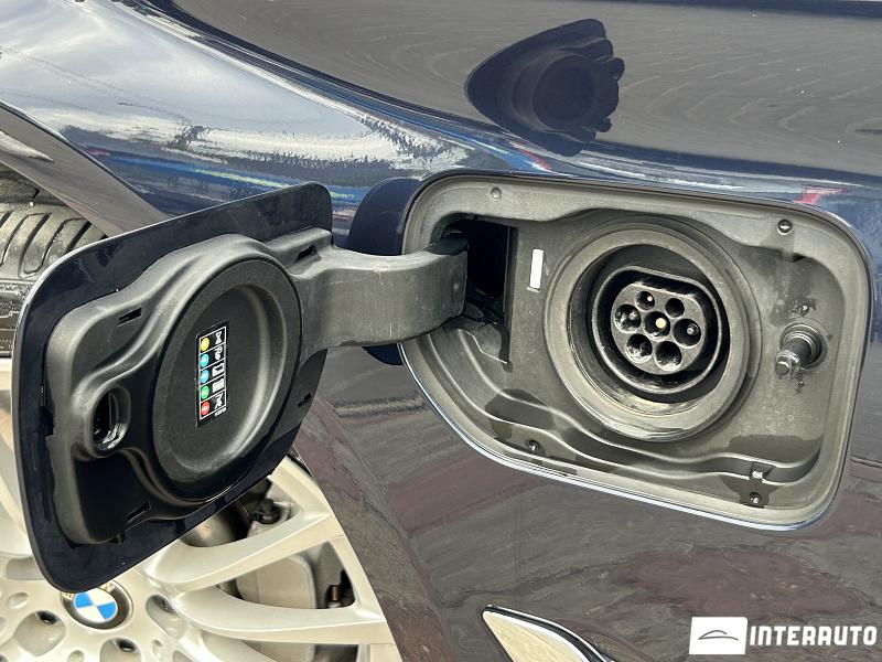 BMW 530e 17 bmw 530e 2019