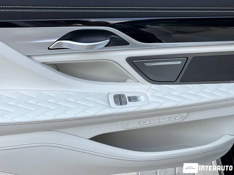 BMW 745e 17 bmw 745e 2020