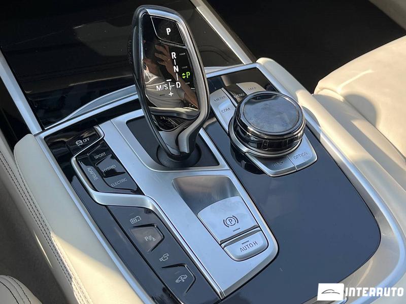 BMW 745e 15 bmw 745e 2020