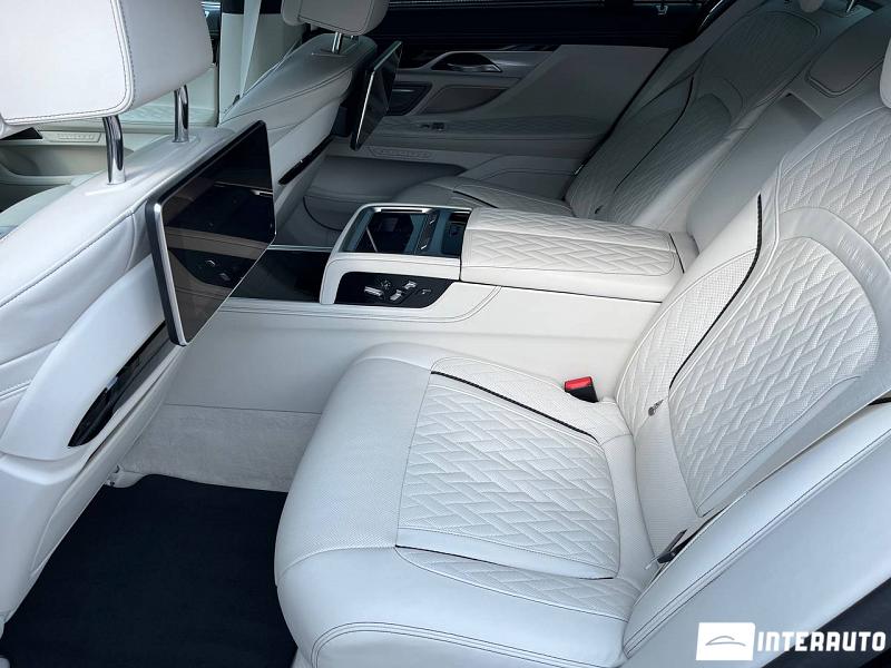 BMW 745e 18 bmw 745e 2020