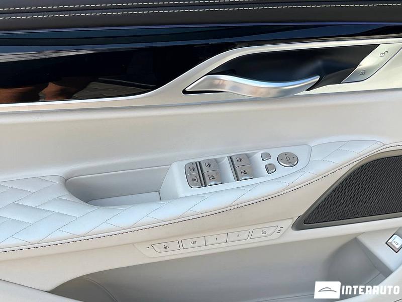 BMW 745e 5 bmw 745e 2020