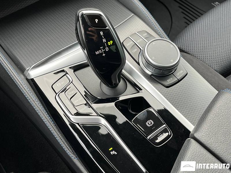 BMW 520 17 bmw 520 2020