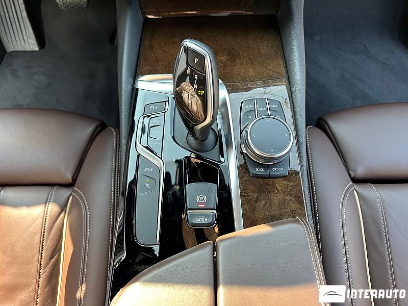 BMW 530e 12 bmw 530e 2018