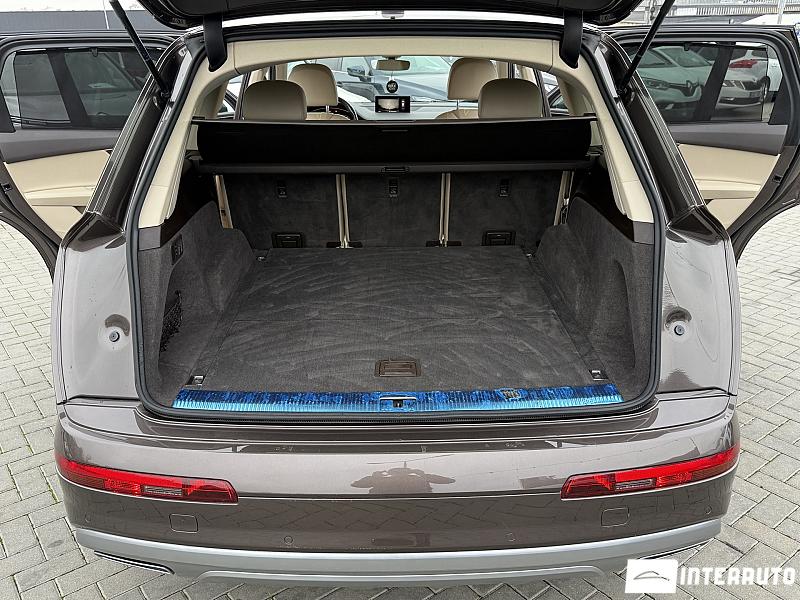 Audi Q7 22 audi q7 2017