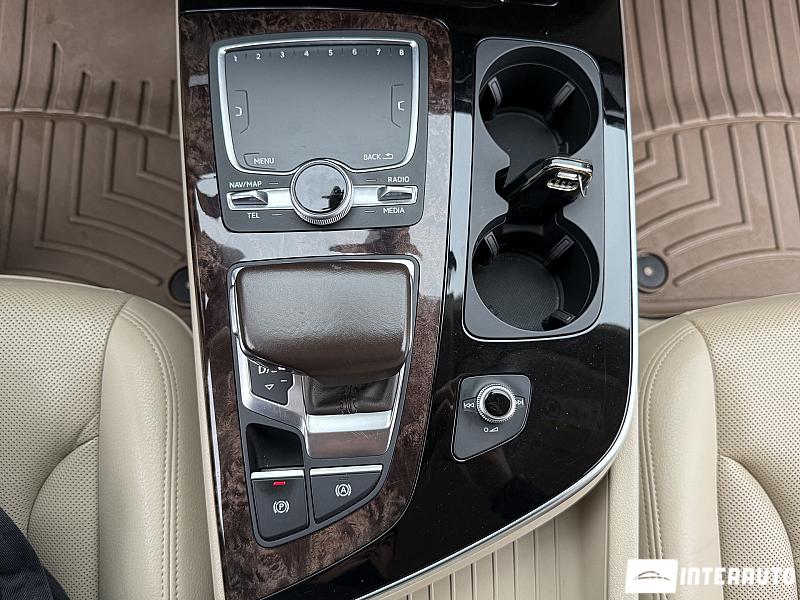 Audi Q7 11 audi q7 2017