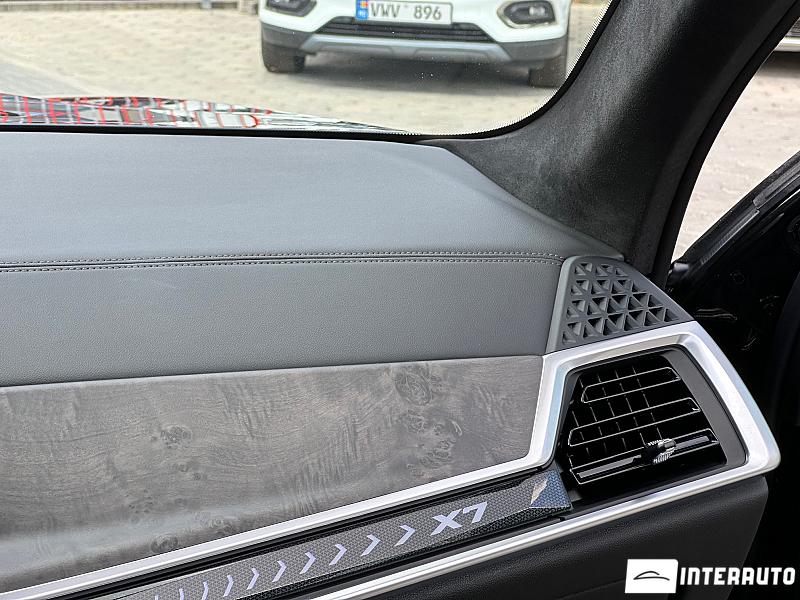 BMW X7 4.0d 16 bmw x7 4.0d 2023