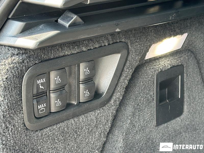 BMW X7 4.0d 21 bmw x7 4.0d 2023