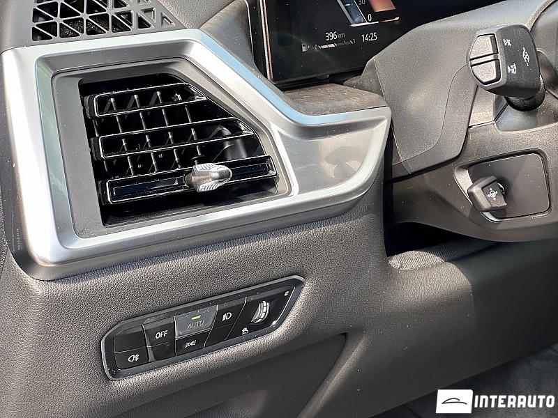 BMW X7 4.0d 15 bmw x7 4.0d 2023