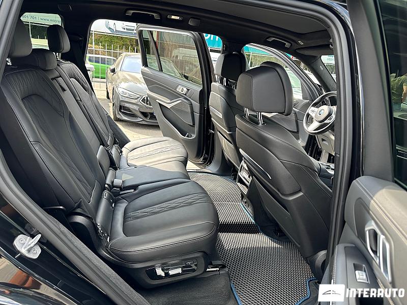 BMW X7 4.0d 19 bmw x7 4.0d 2023
