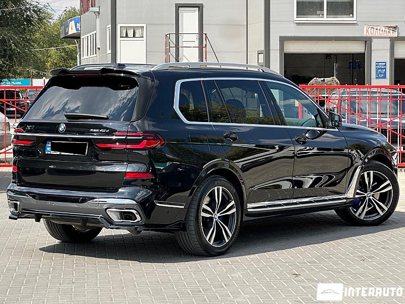 BMW X7 4.0d 3 bmw x7 4.0d 2023
