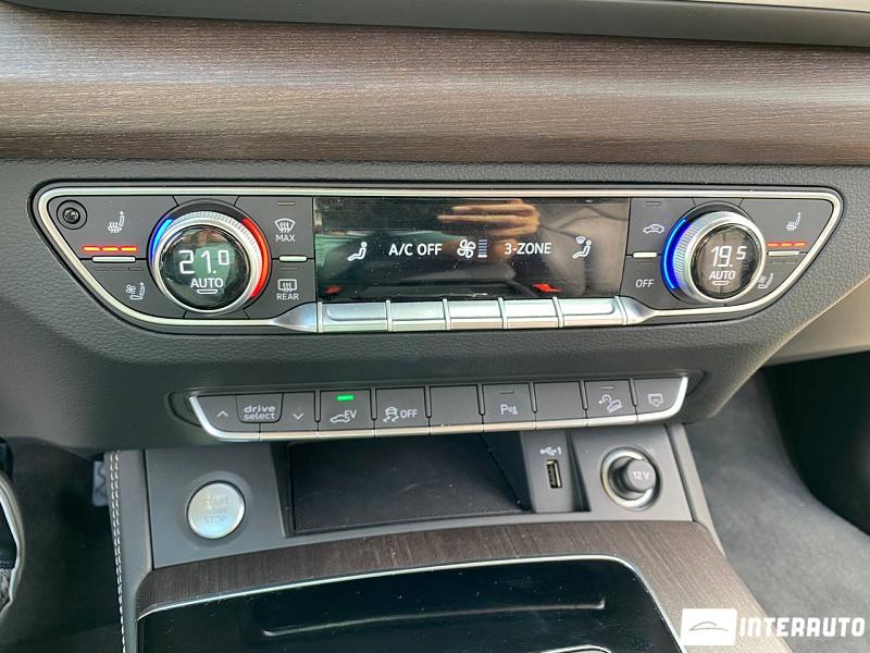 Audi Q5 18 audi q5 2020