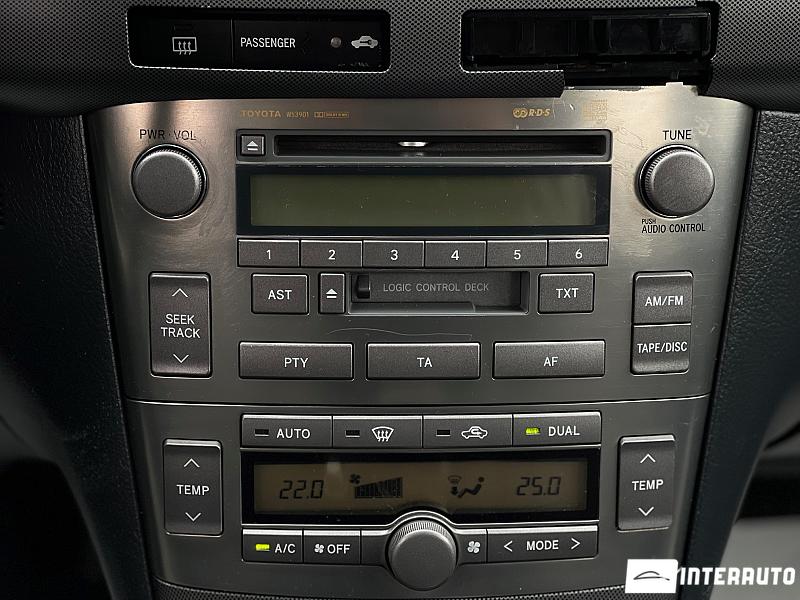 Toyota Avensis 13 toyota avensis 2004