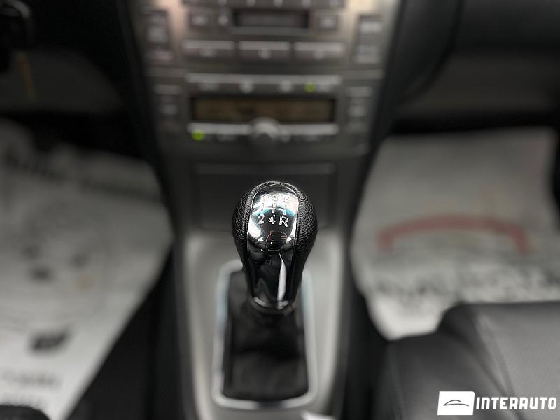 Toyota Avensis 14 toyota avensis 2004