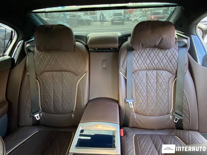 BMW 750 26 bmw 750 2020