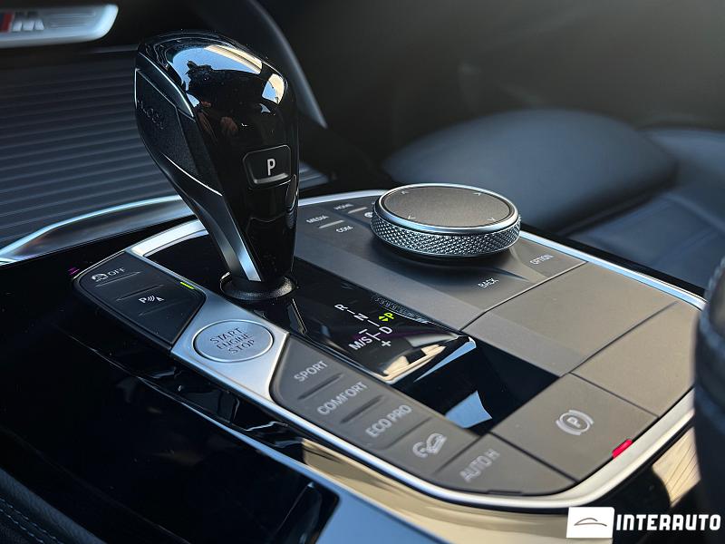 BMW X4 M4.0i 12 bmw x4 m4.0i 2021