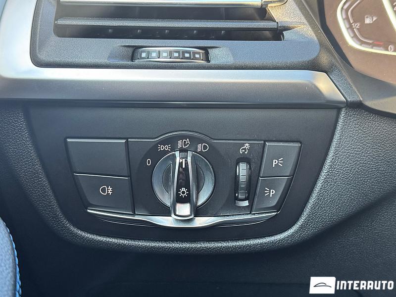 BMW X4 M4.0i 16 bmw x4 m4.0i 2021