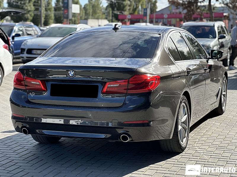 BMW 520 2 bmw 520 2018