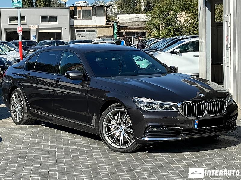BMW 750 2 bmw 750 2017